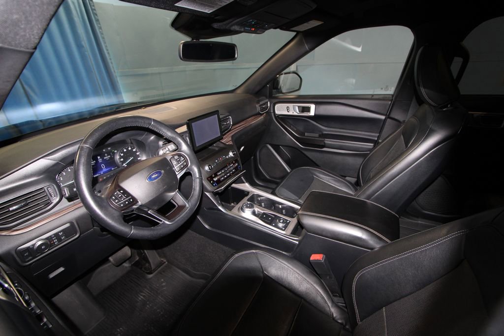 2020 Ford Explorer Limited photo 2