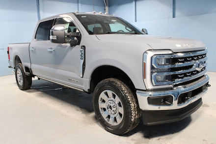 2025 Ford F-350 Lariat Truck Crew Cab