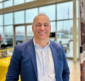 Staff member Timothy Keith from ID_1752e42c649a