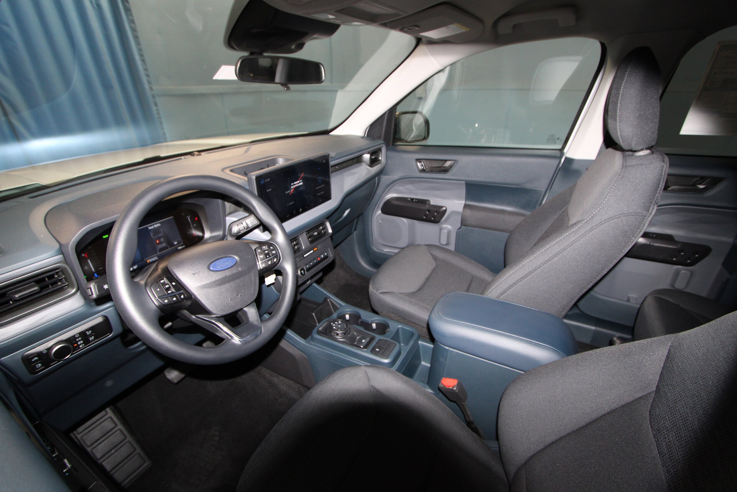 2025 Ford Maverick XL photo 2