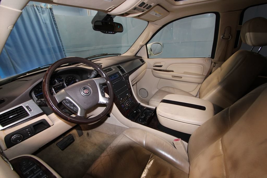 Used 2007 Cadillac Escalade Base with VIN 1GYFK63817R210616 for sale in Evansville, IN