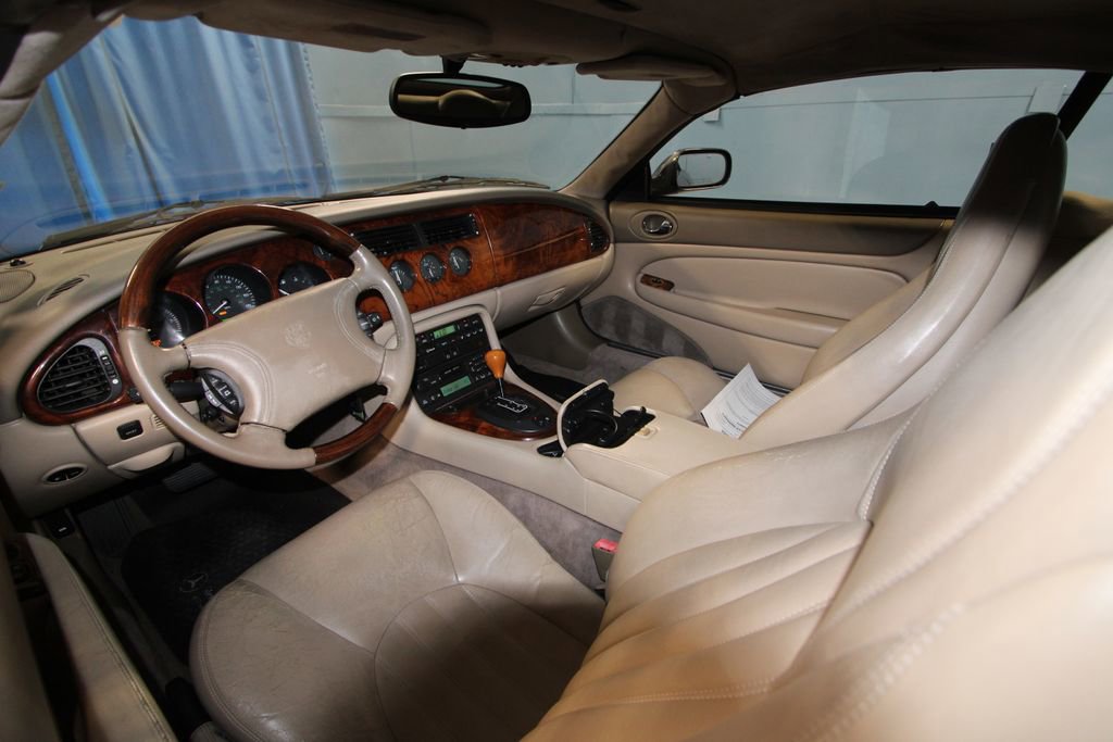 1998 Jaguar XK 8 Convertible photo 2