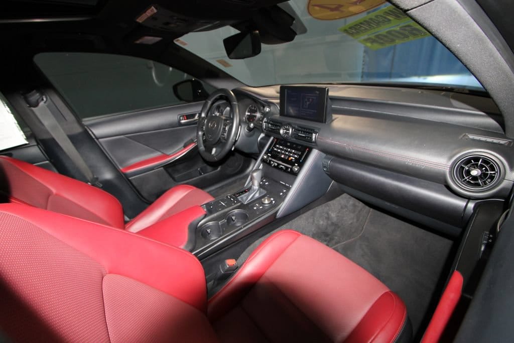 2024 Lexus IS 300 - Photo 24