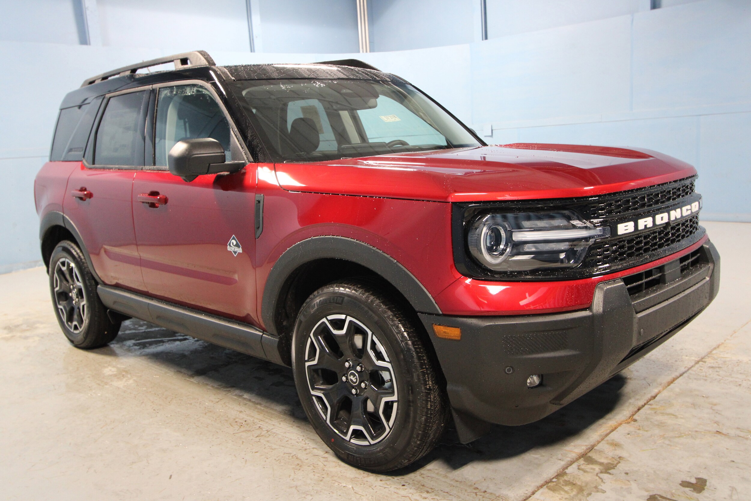 2025 Ford Bronco Sport Outer Banks photo 2