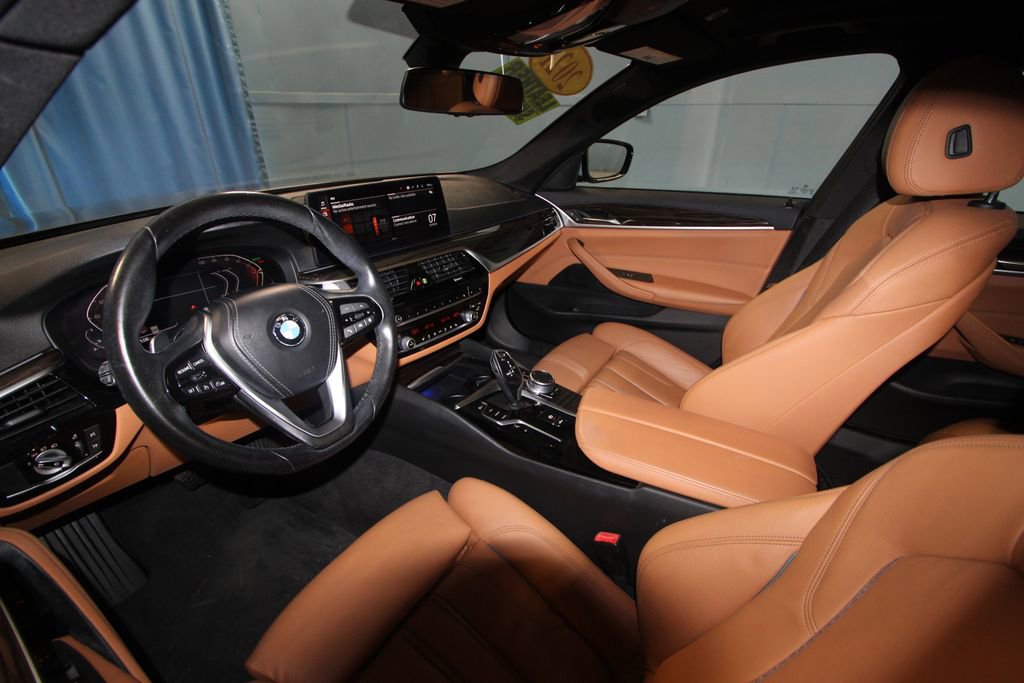 2021 Bmw 540i Sedan photo 2