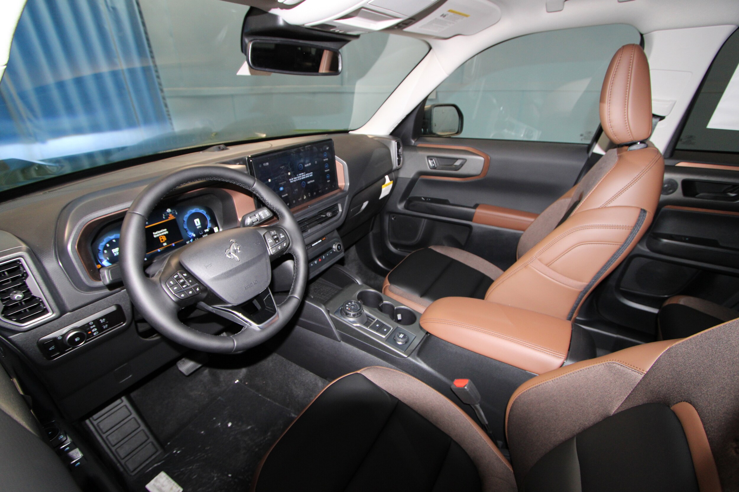 2025 Ford Bronco Sport Outer Banks photo 2