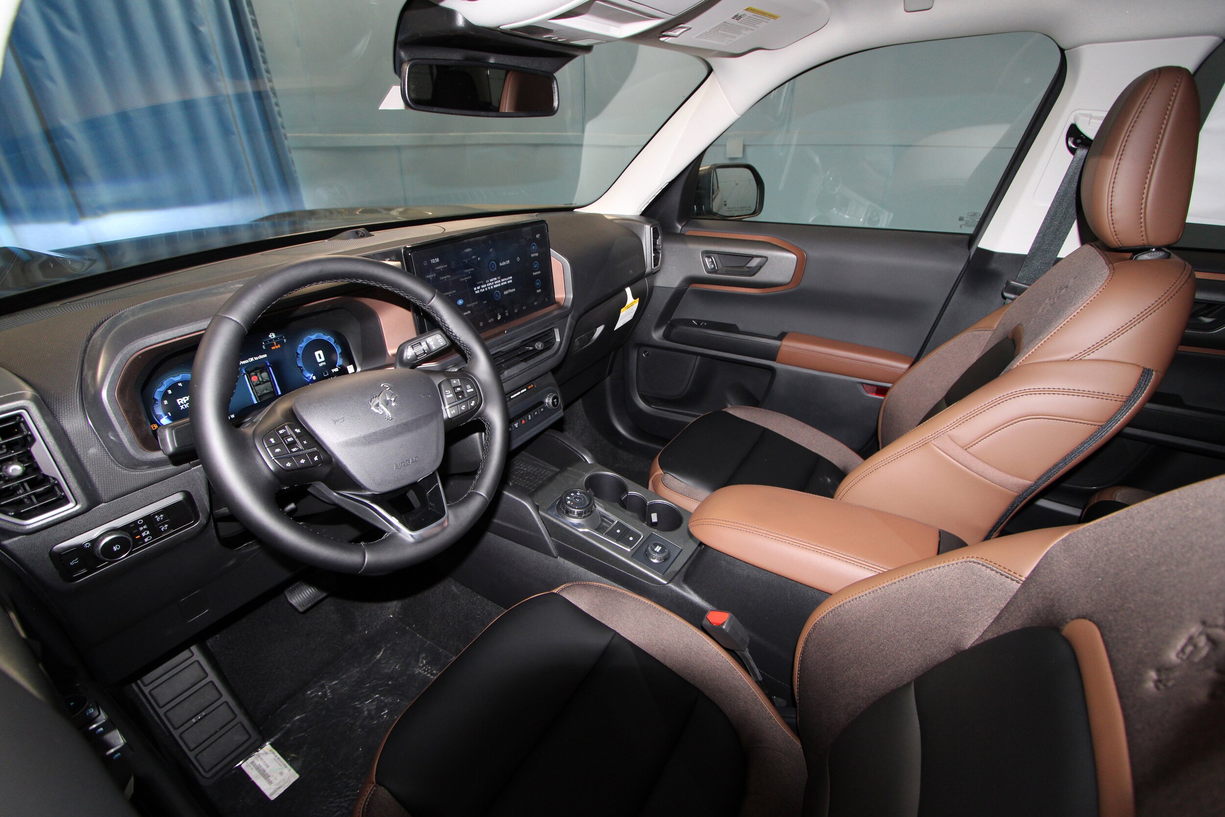 2025 Ford Bronco Sport Outer Banks photo 2