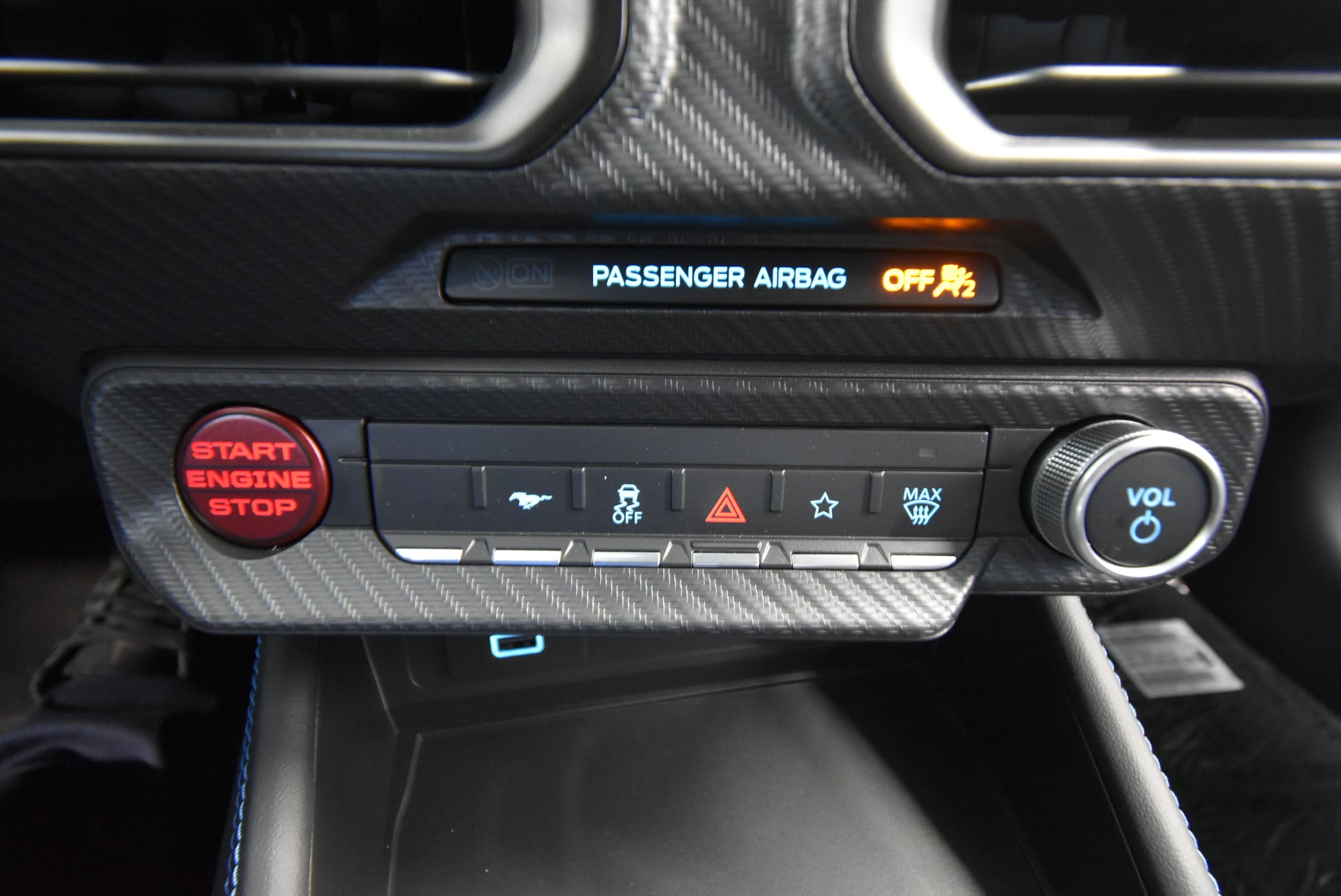 2025 Ford Mustang Dark Horse - Photo 12