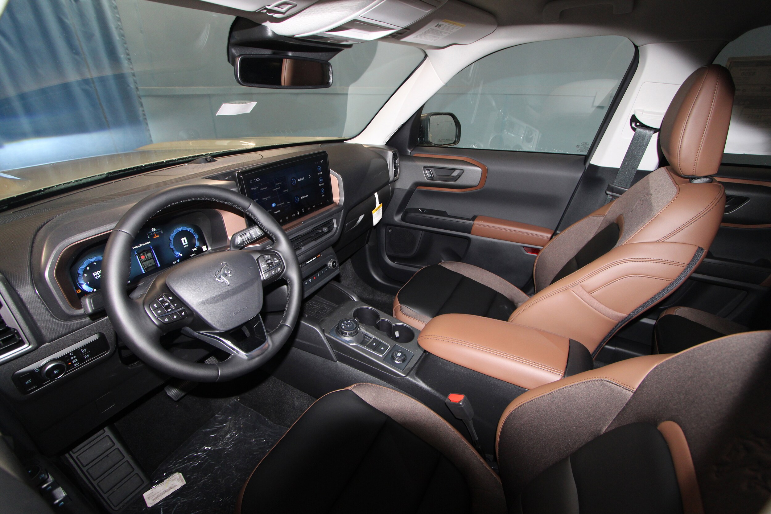 2025 Ford Bronco Sport Outer Banks photo 3