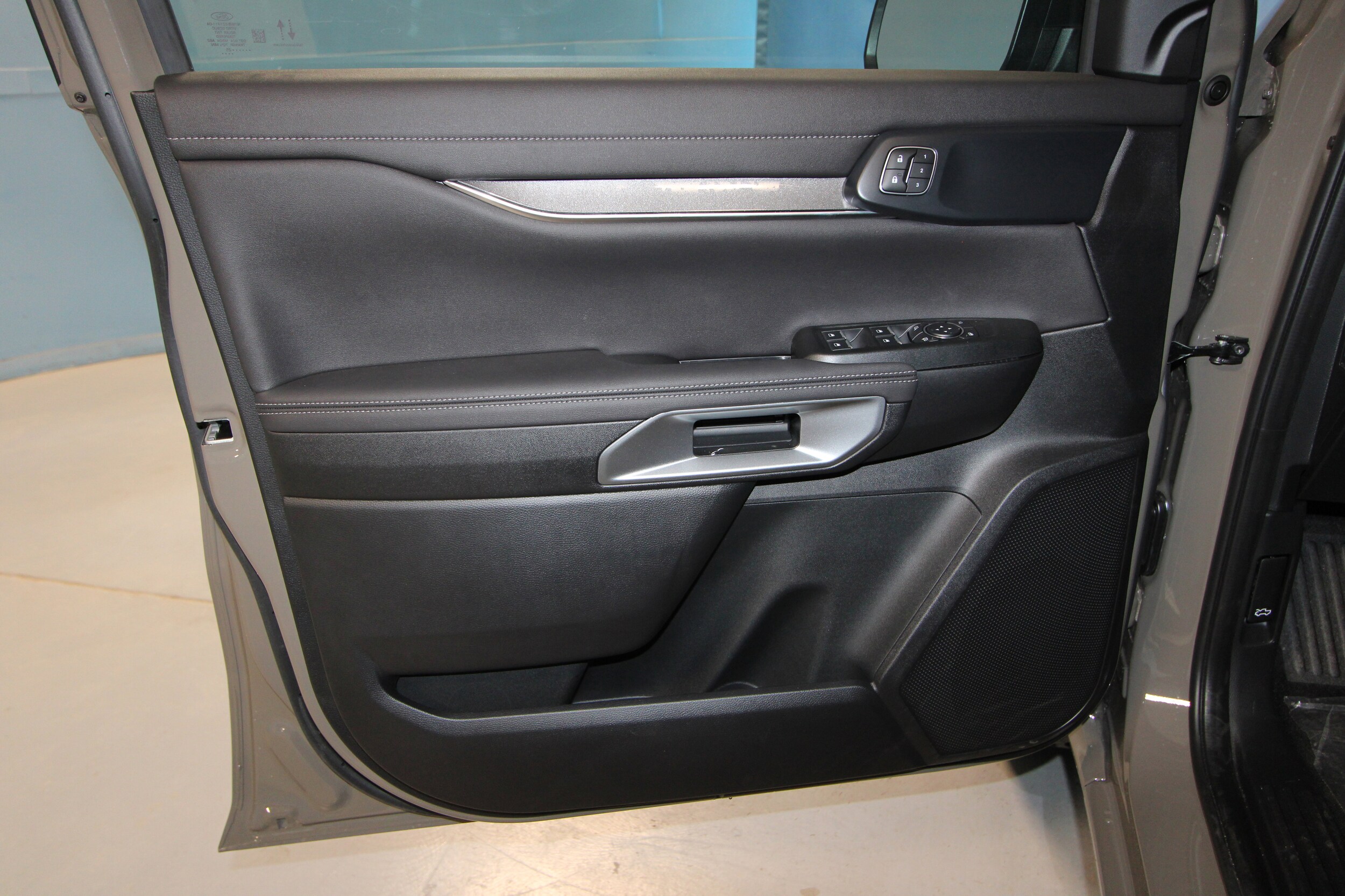 2025 Ford Ranger Lariat photo 4