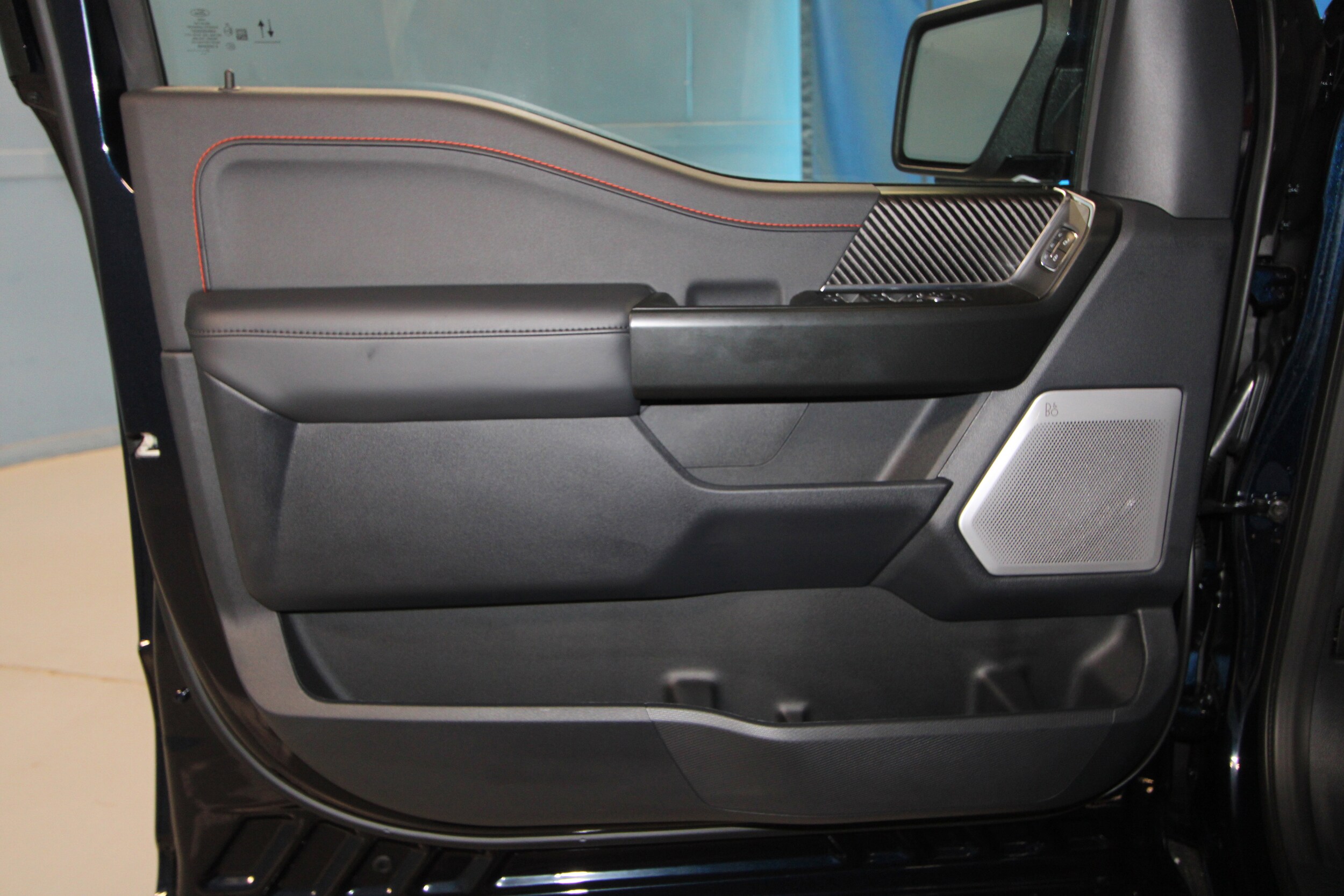 2025 Ford F-150 Raptor photo 4