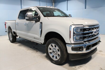 2025 Ford F-350 Lariat Truck Crew Cab