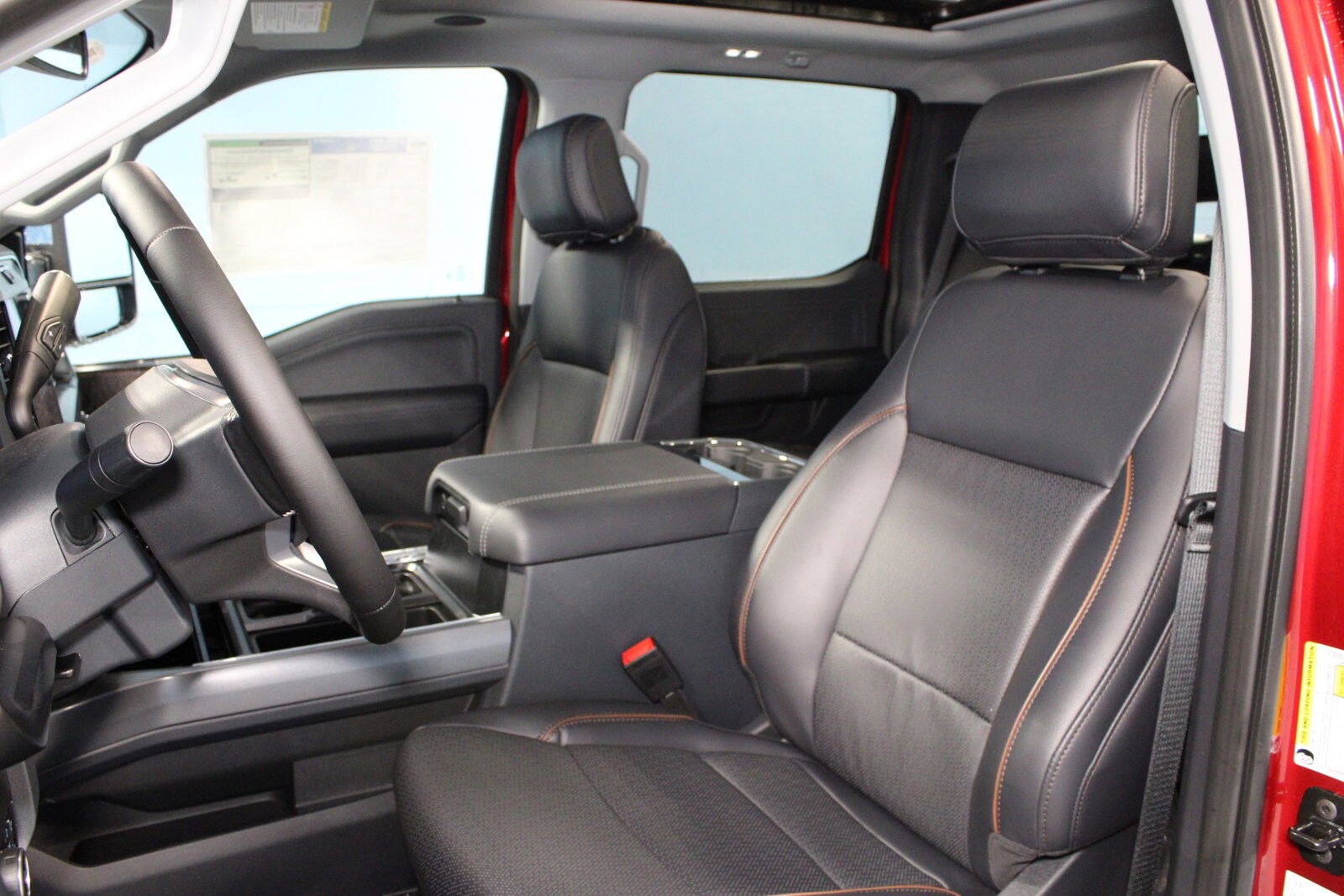 2025 Ford F-350 Lariat photo 3