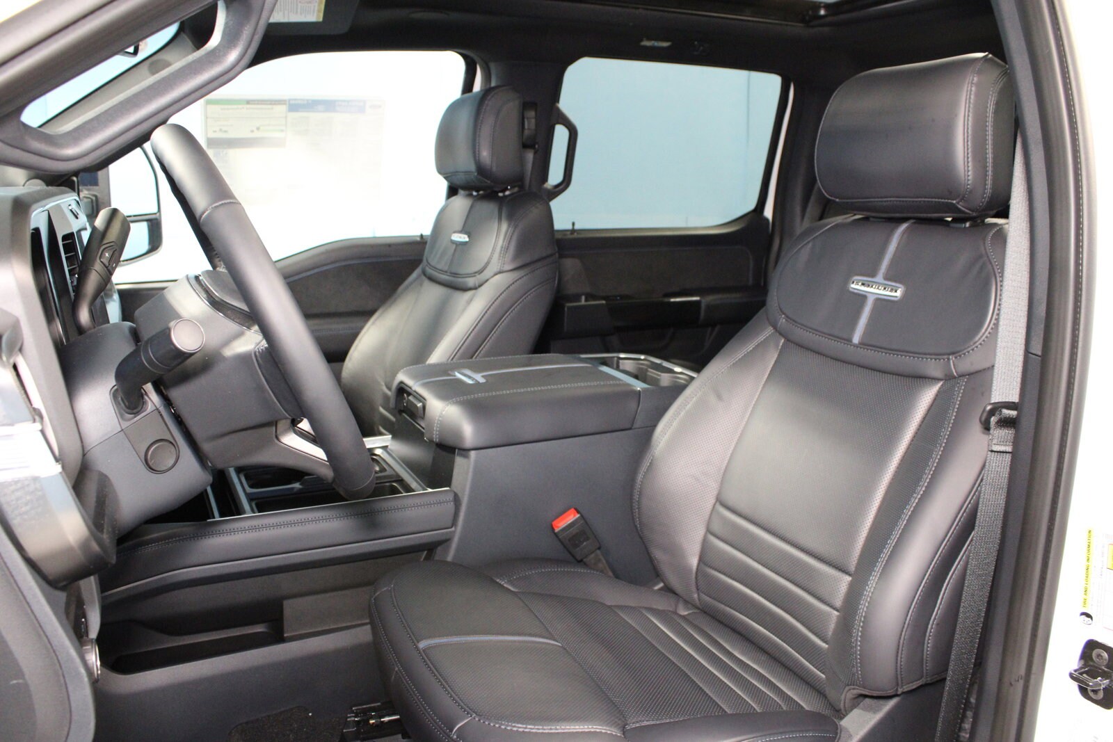 2025 Ford F-250 Platinum photo 3