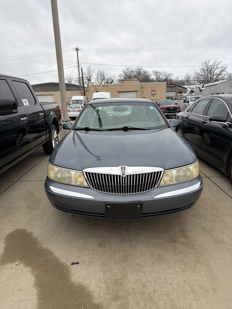 Used 1999 Lincoln Continental Base with VIN 1LNHM97V4XY678920 for sale in Evansville, IN