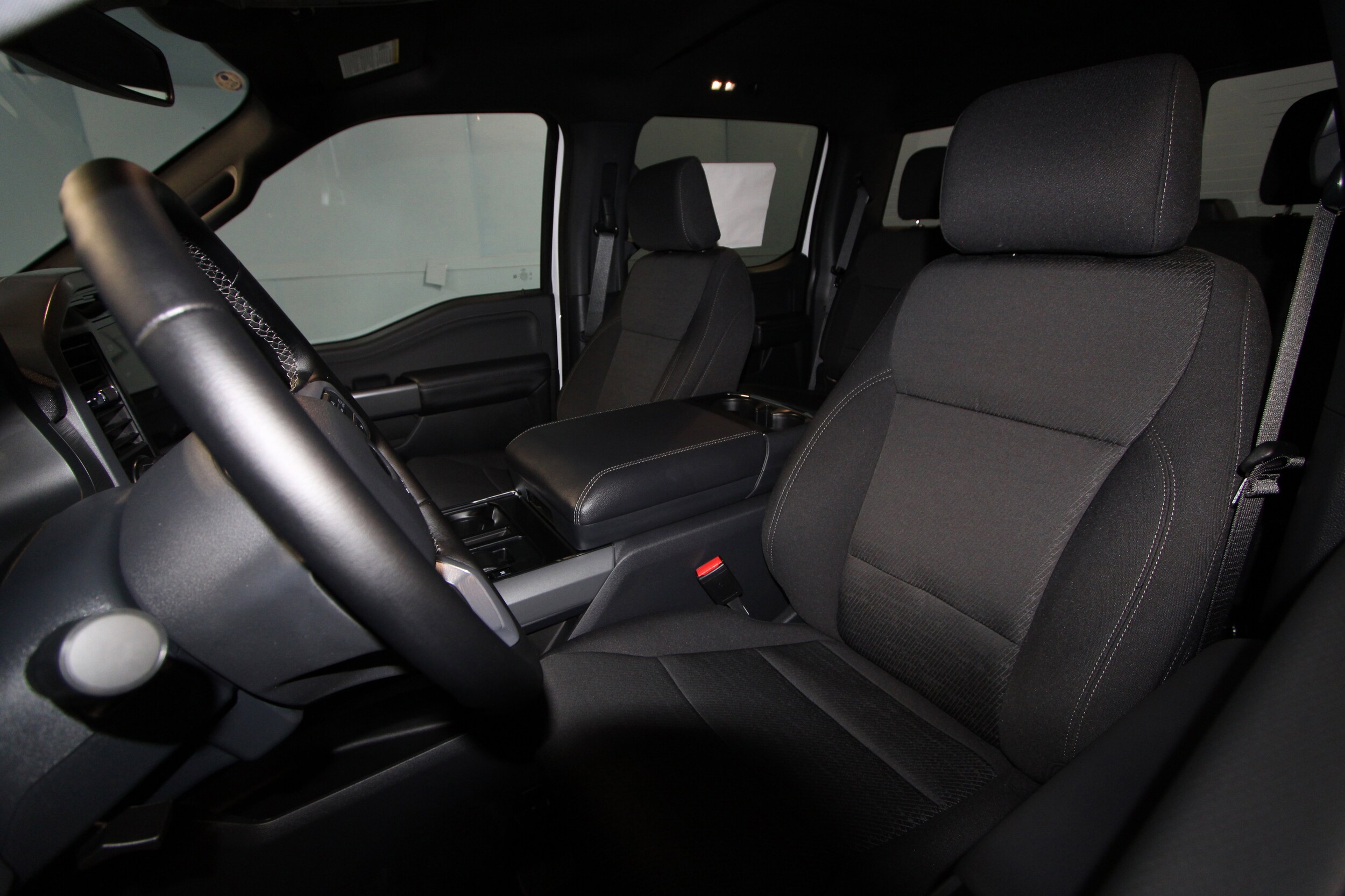 2025 Ford F-150 XLT photo 3