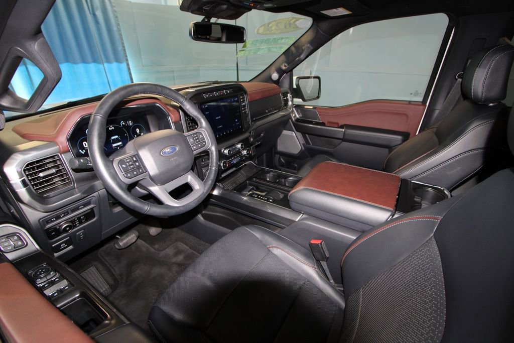2023 Ford F-150 Lariat photo 2