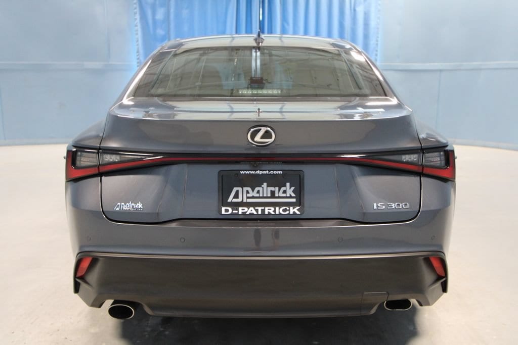2024 Lexus IS 300 - Photo 32
