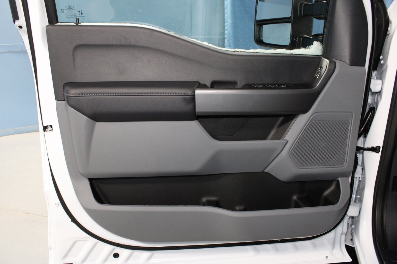 2025 Ford F-250 XL photo 4