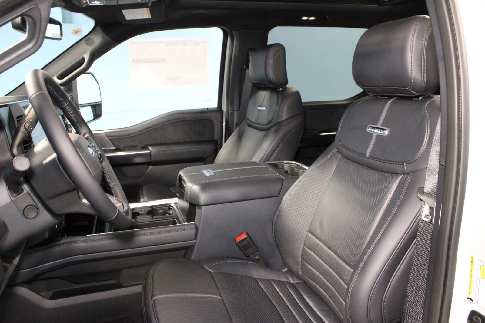 2025 Ford F-250 Platinum photo 3