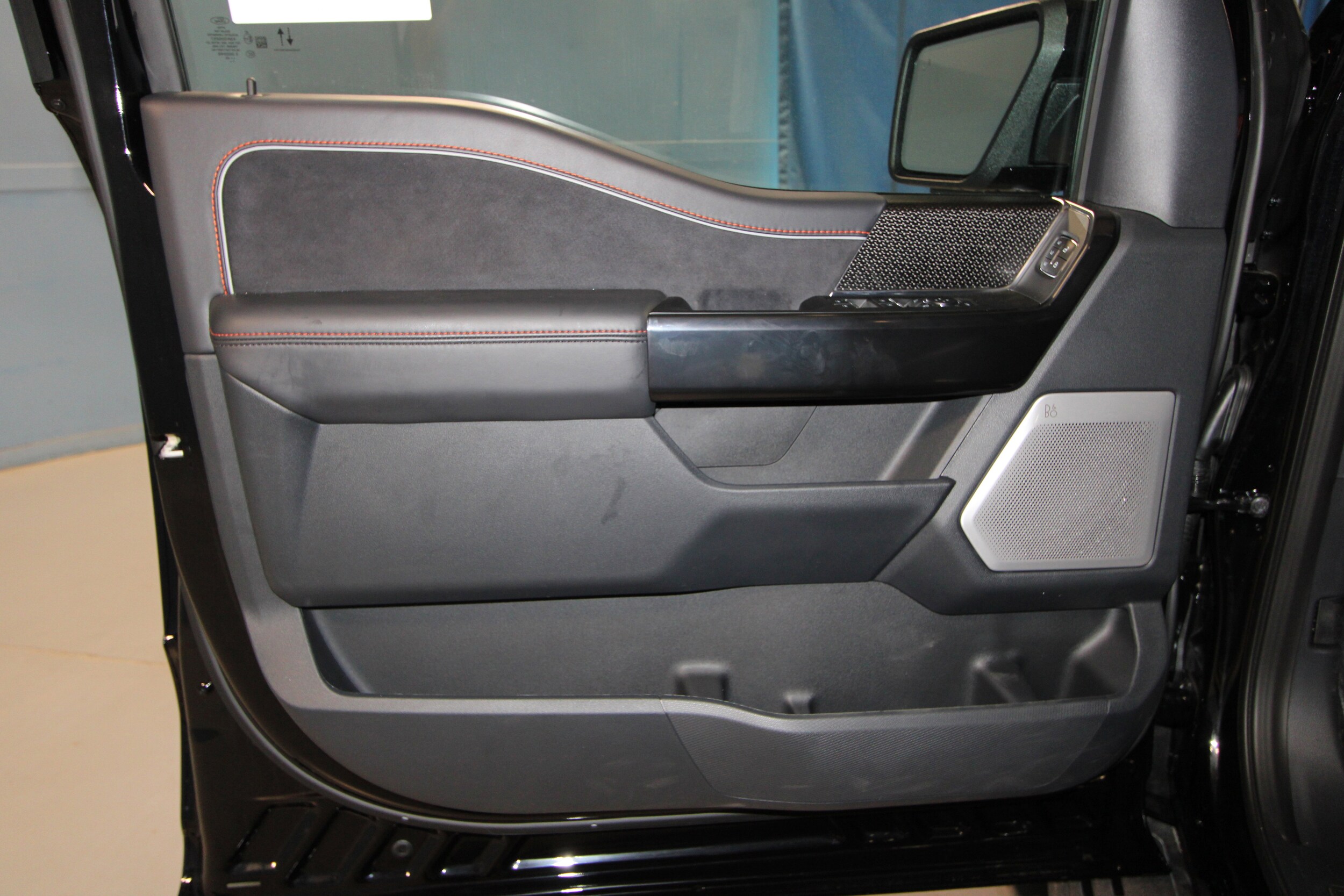 2025 Ford F-150 Raptor photo 4