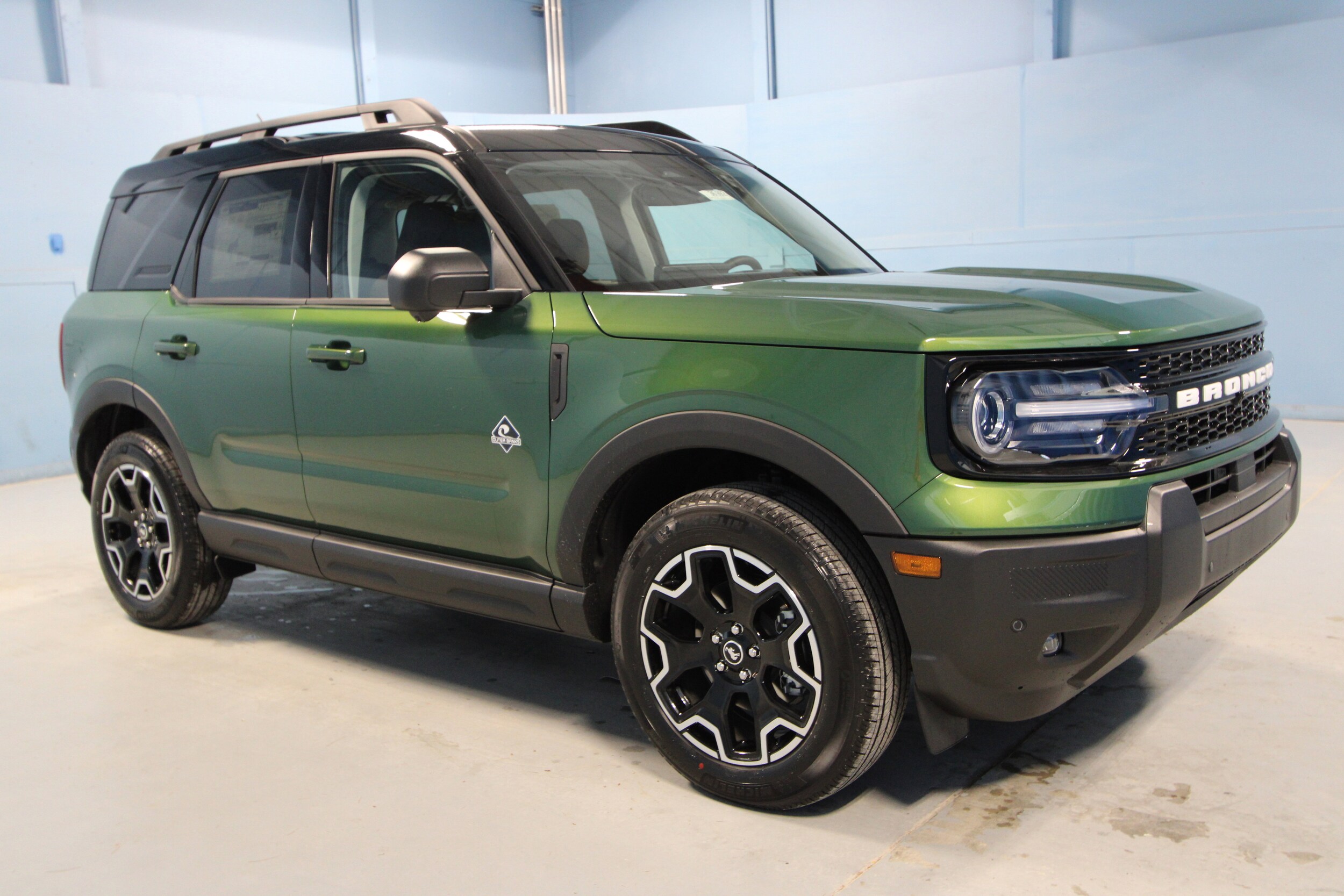 2025 Ford Bronco Sport Outer Banks photo 2