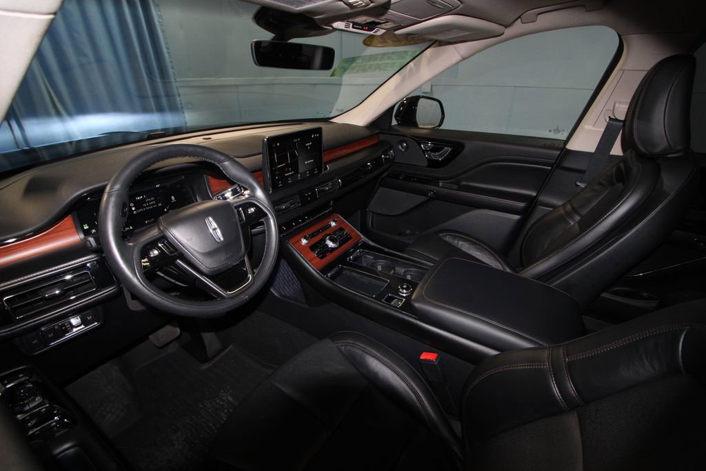 2022 Lincoln Aviator Reserve photo 2