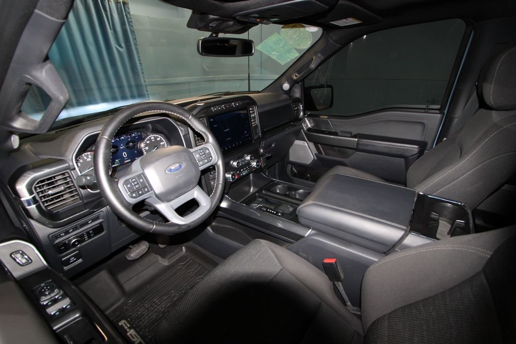 2023 Ford F-150 XLT photo 2