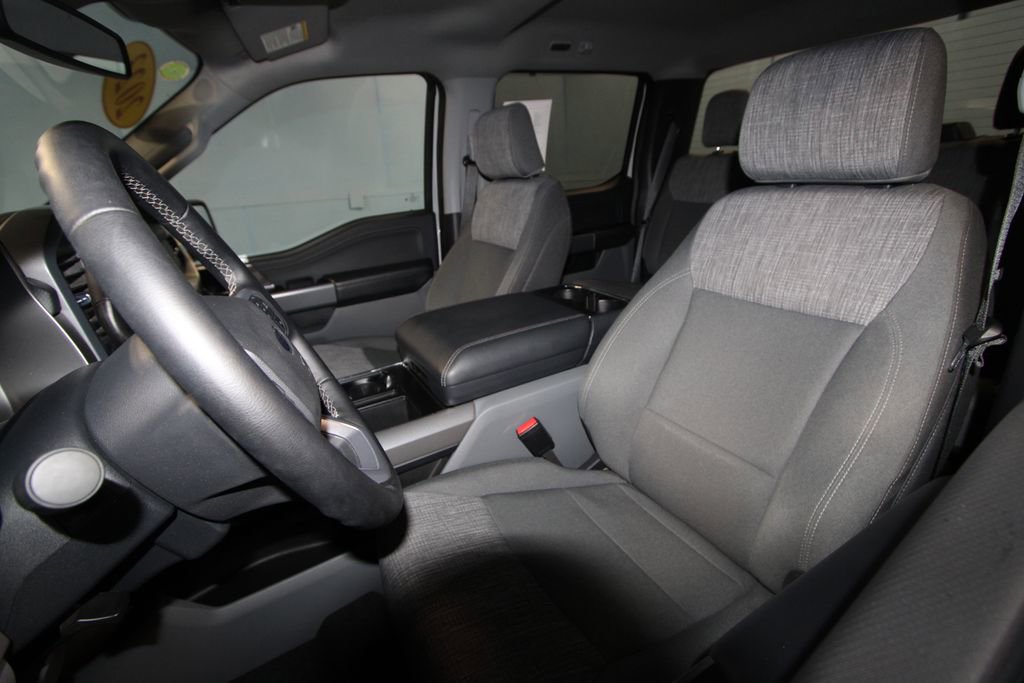 2023 Ford F-150 XLT photo 3
