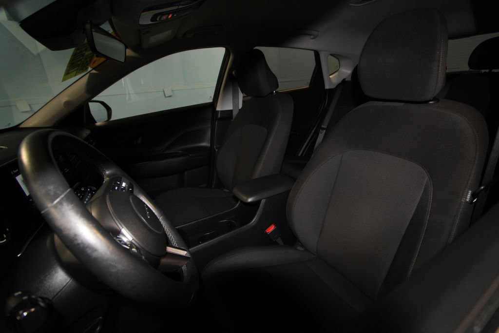 2024 Hyundai Kona SEL photo 3