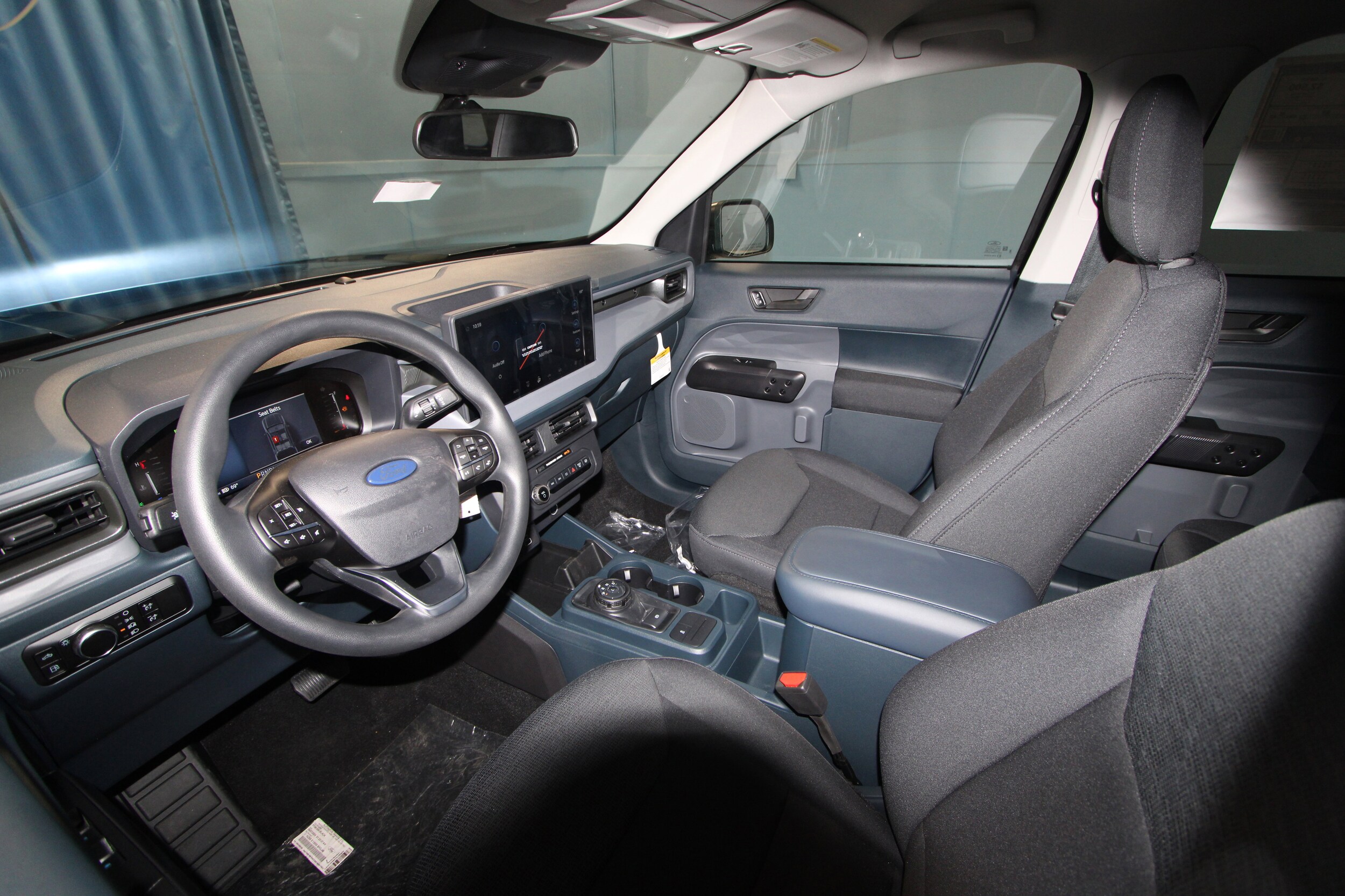 2025 Ford Maverick XL photo 2