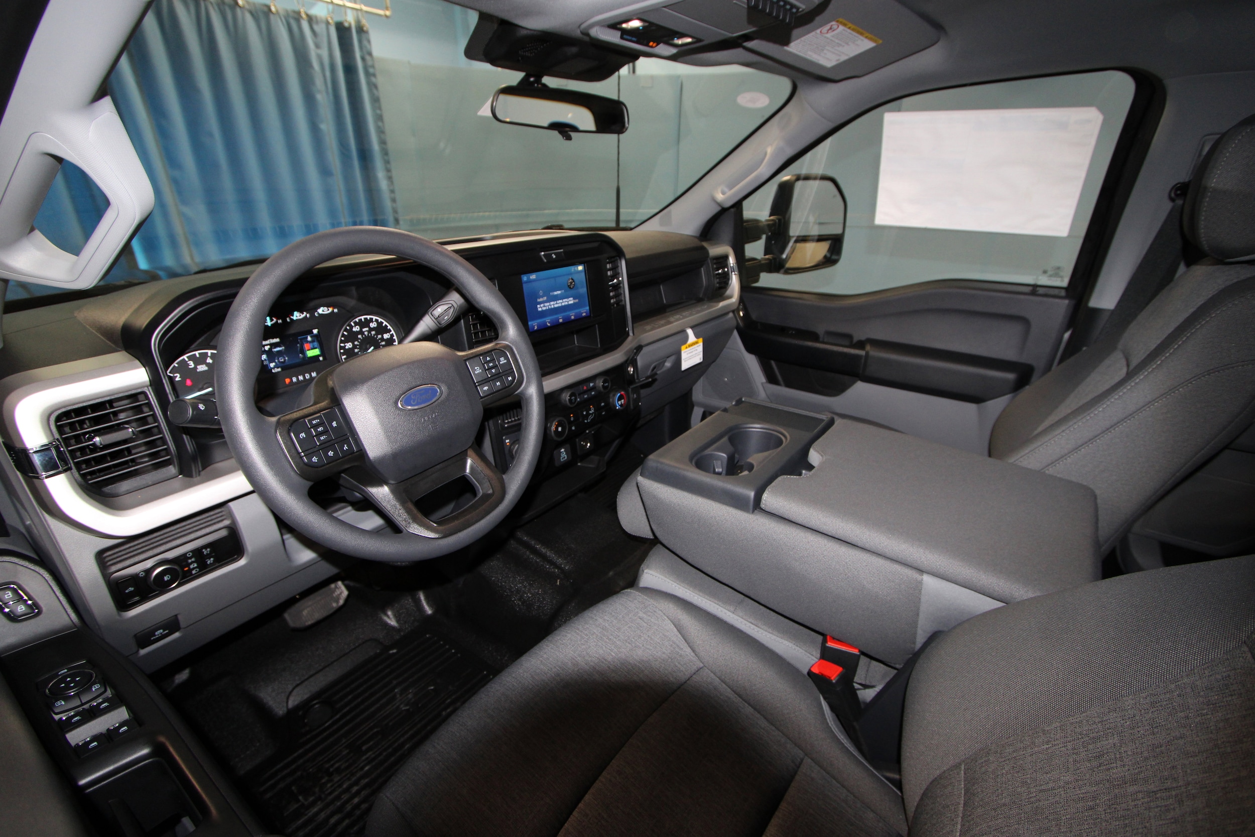 2025 Ford F-250 XL photo 2