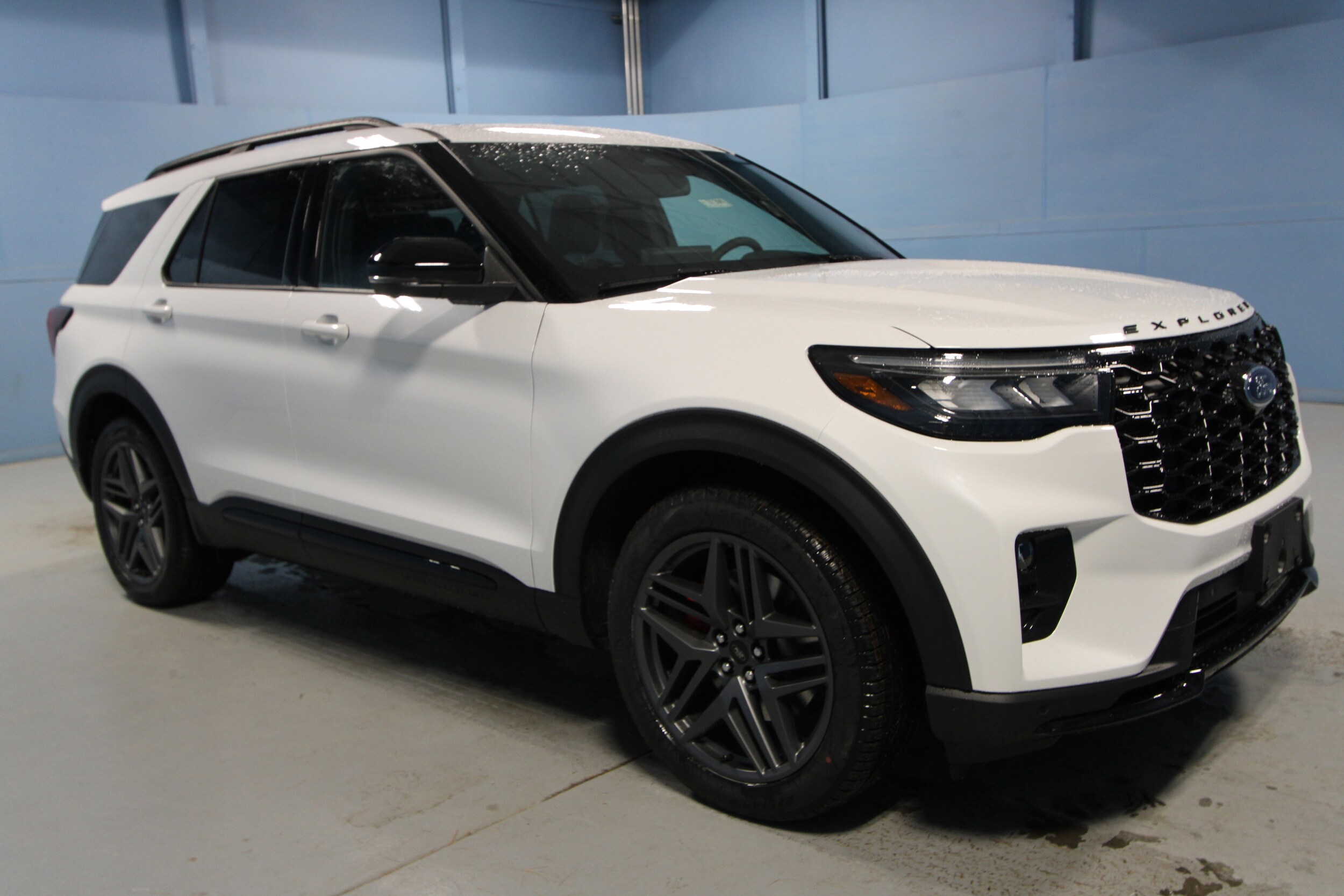 2026 Ford Explorer ST photo 2