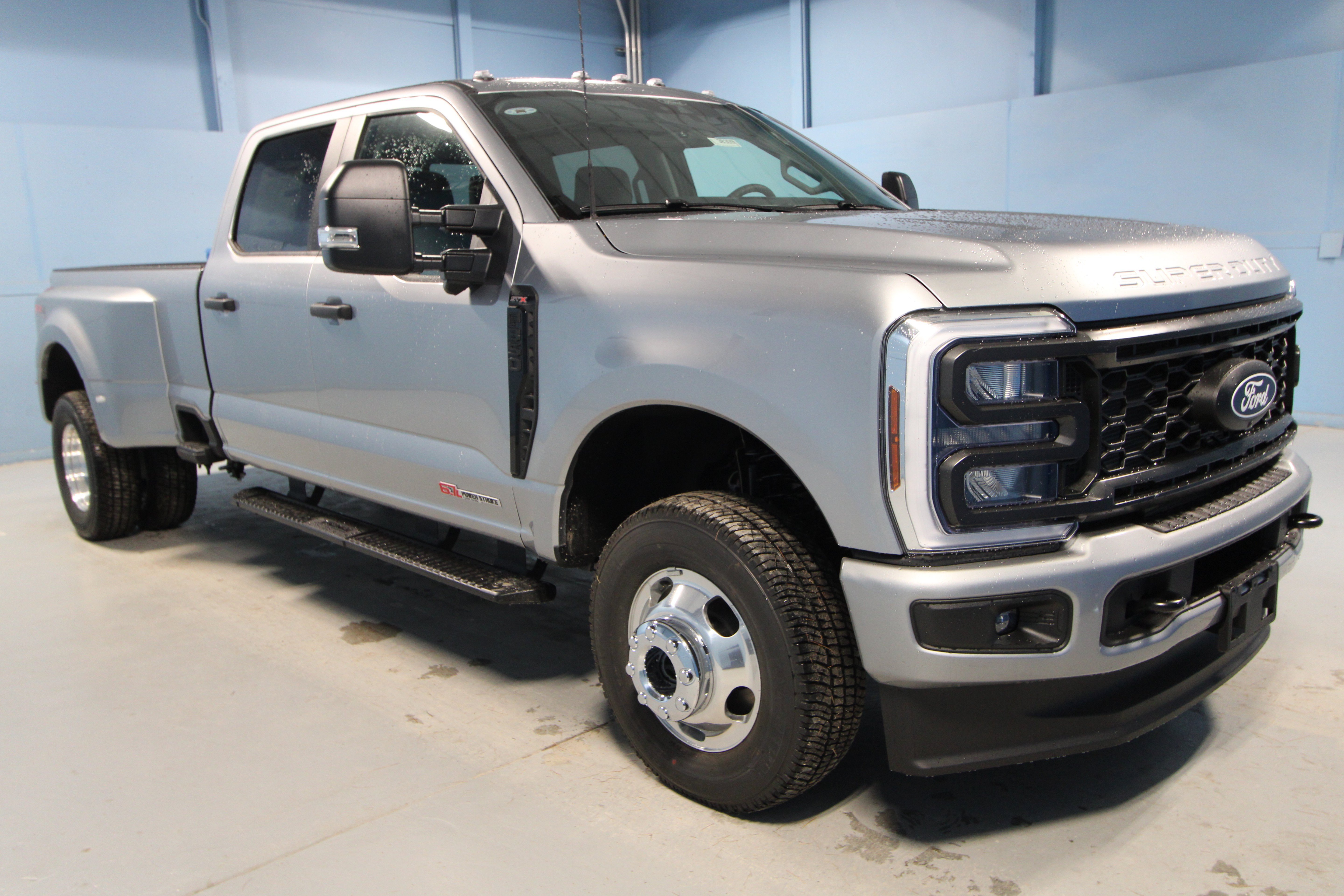 2027 Ford F-350 XL Truck Crew Cab