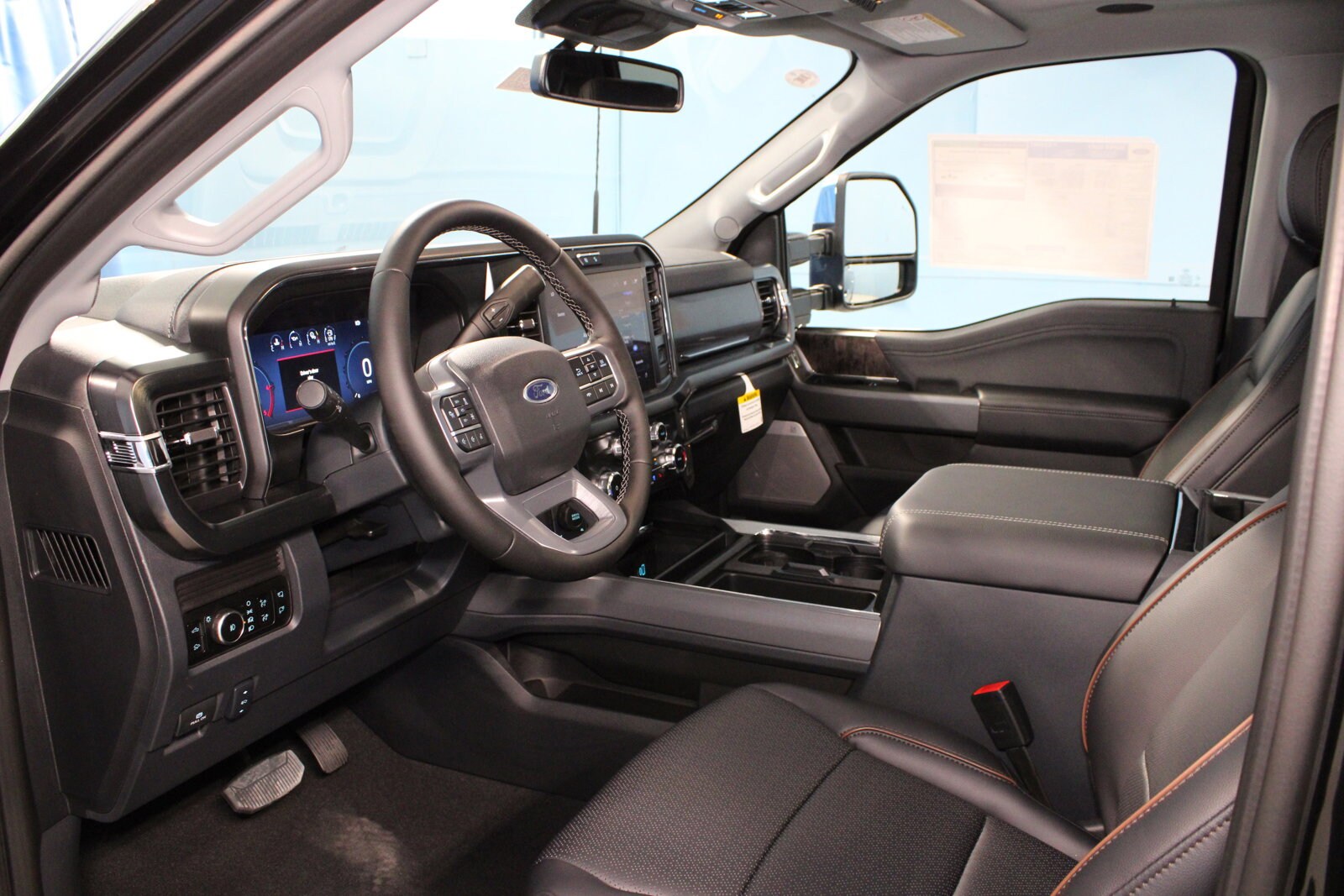 2025 Ford F-350 Lariat photo 2