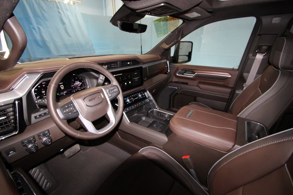 1GT4UREY9SF141853