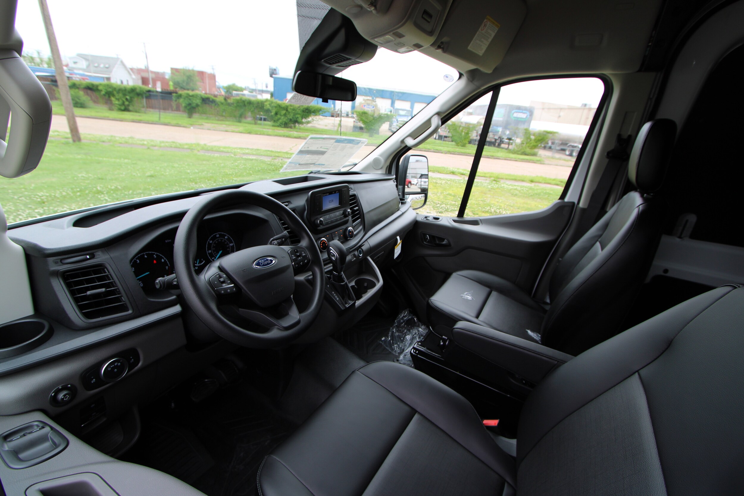 2025 Ford Transit photo 2