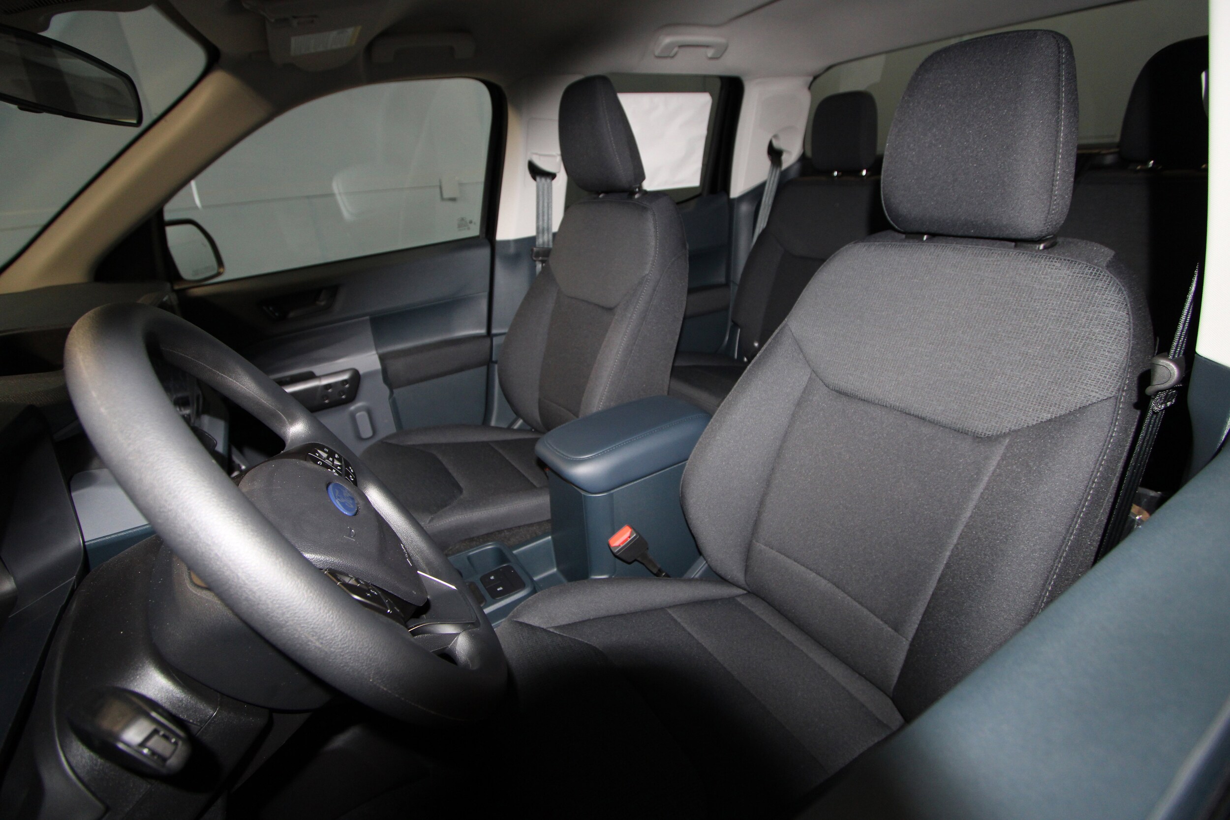 2025 Ford Maverick XL photo 3