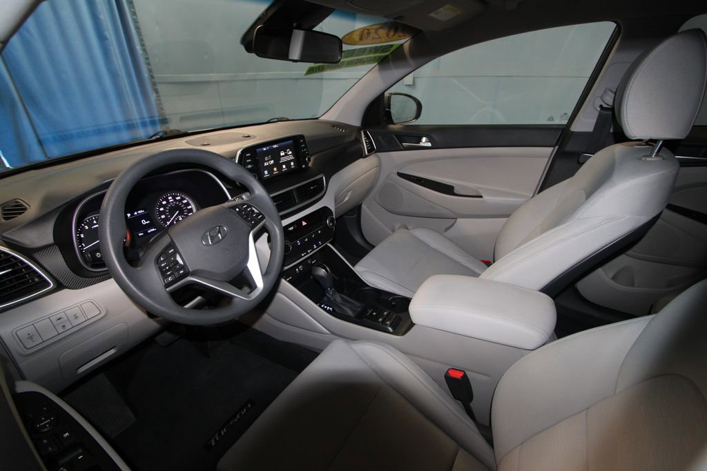 2020 Hyundai Tucson SE Sport photo 2
