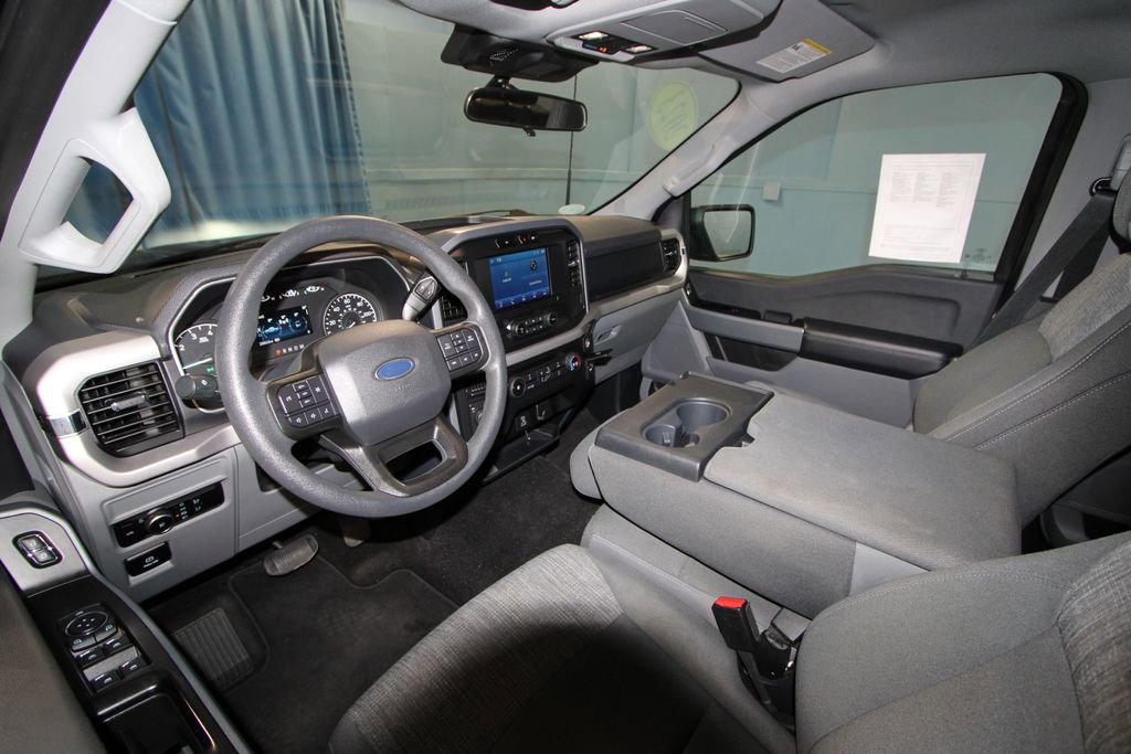 2023 Ford F-150 XLT photo 2
