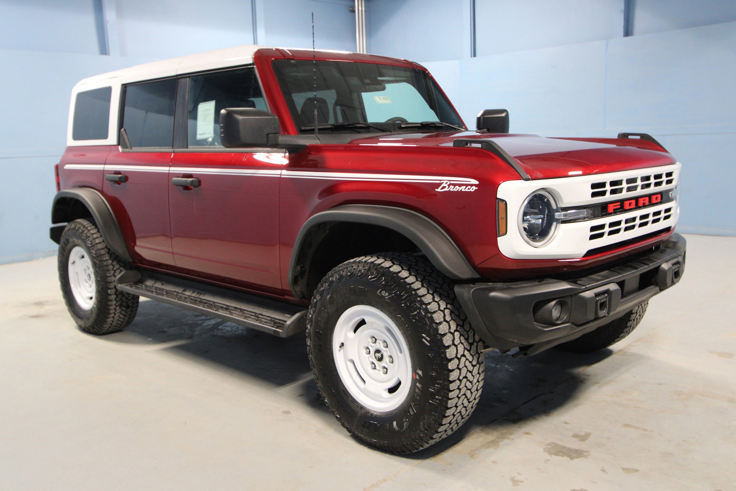 2025 Ford Bronco 4-Door Heritage Editon's photo