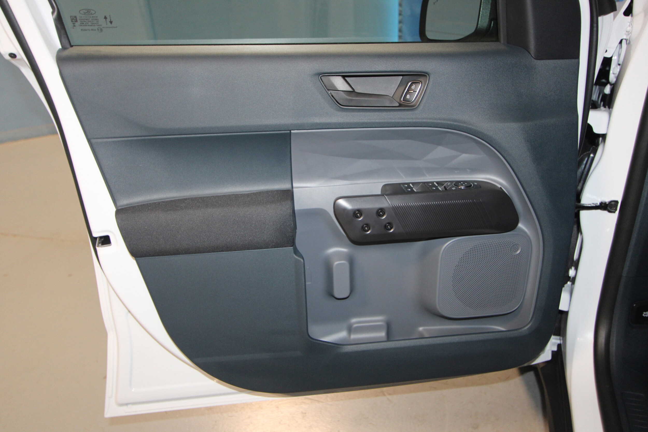 2025 Ford Maverick XL photo 4