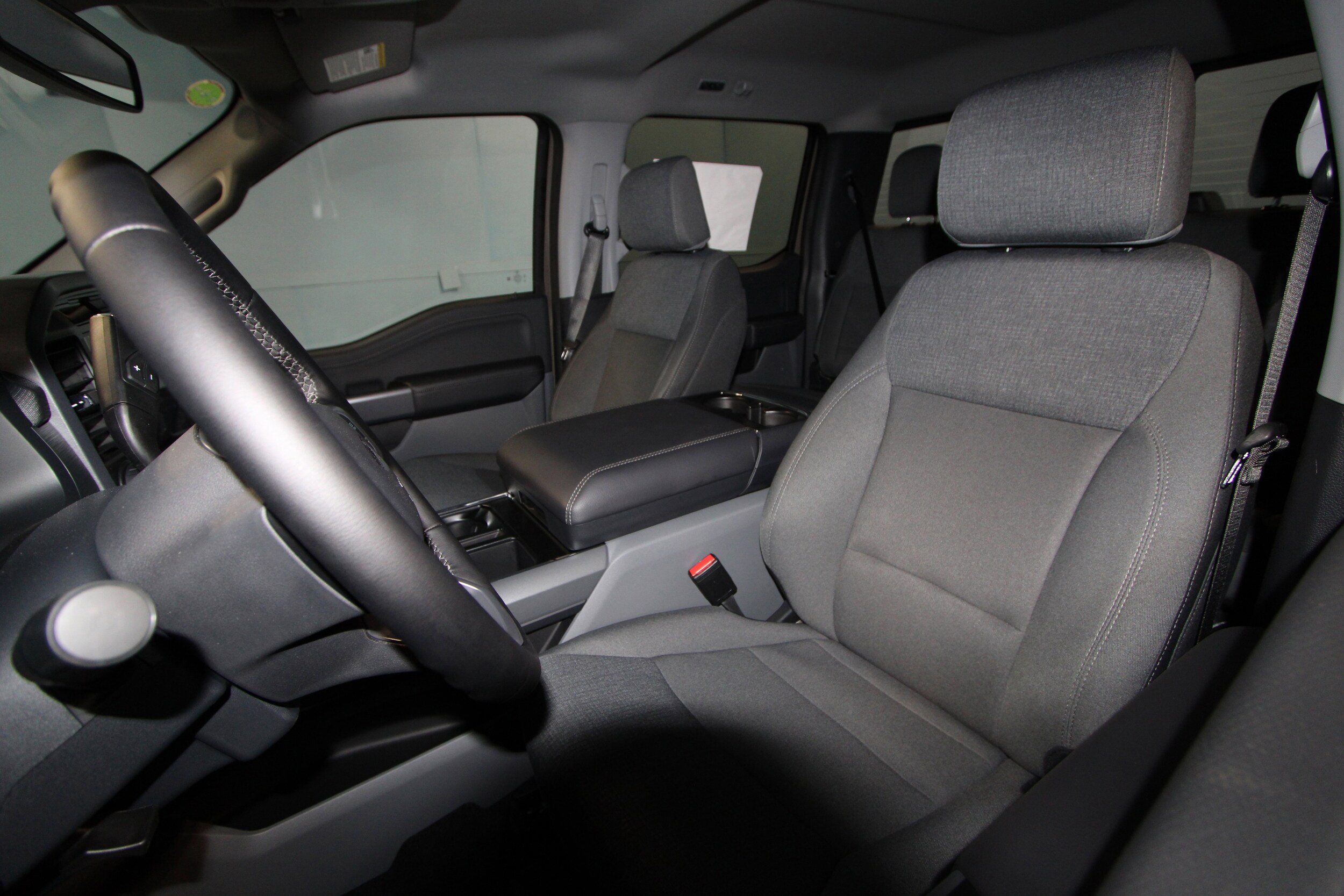 2025 Ford F-150 XLT photo 3