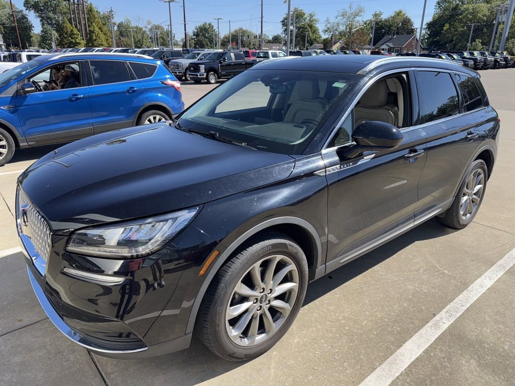 2020 Lincoln Corsair Standard photo 2