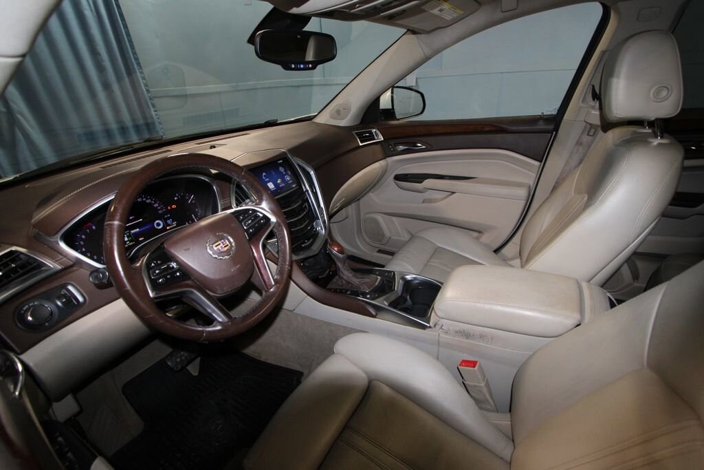 Used 2014 Cadillac SRX Luxury SUV