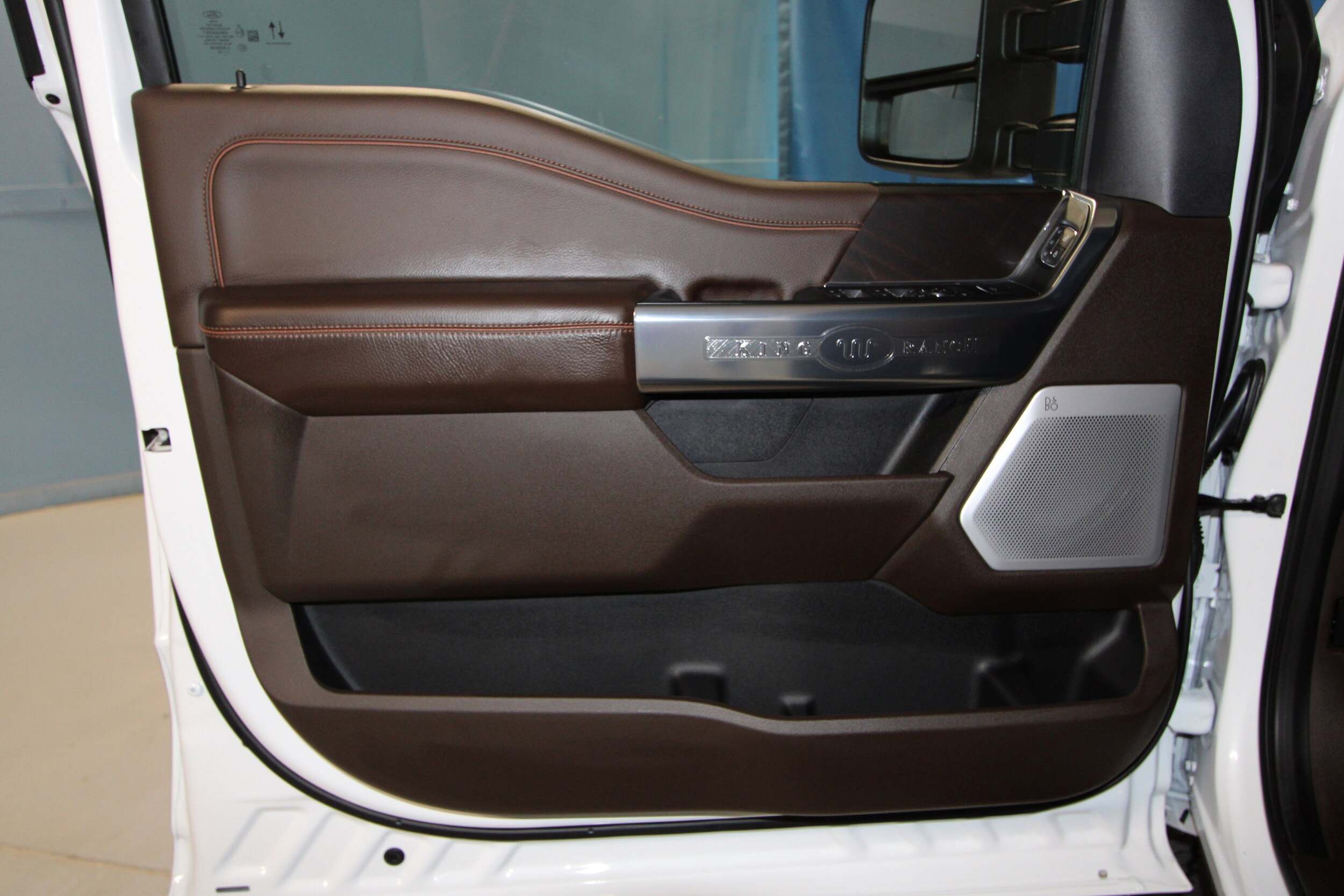 2025 Ford F-350 King Ranch photo 4