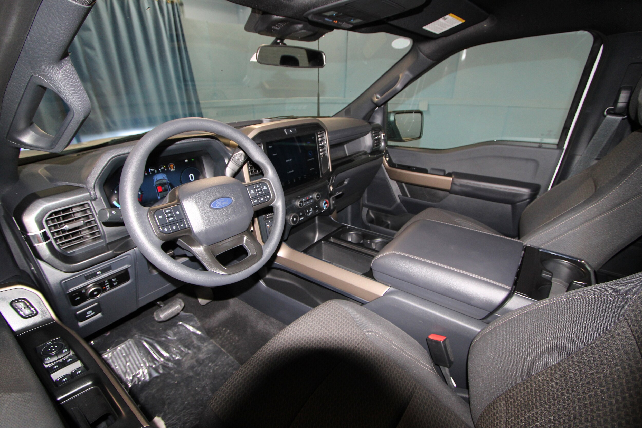 2025 Ford F-150 STX photo 2