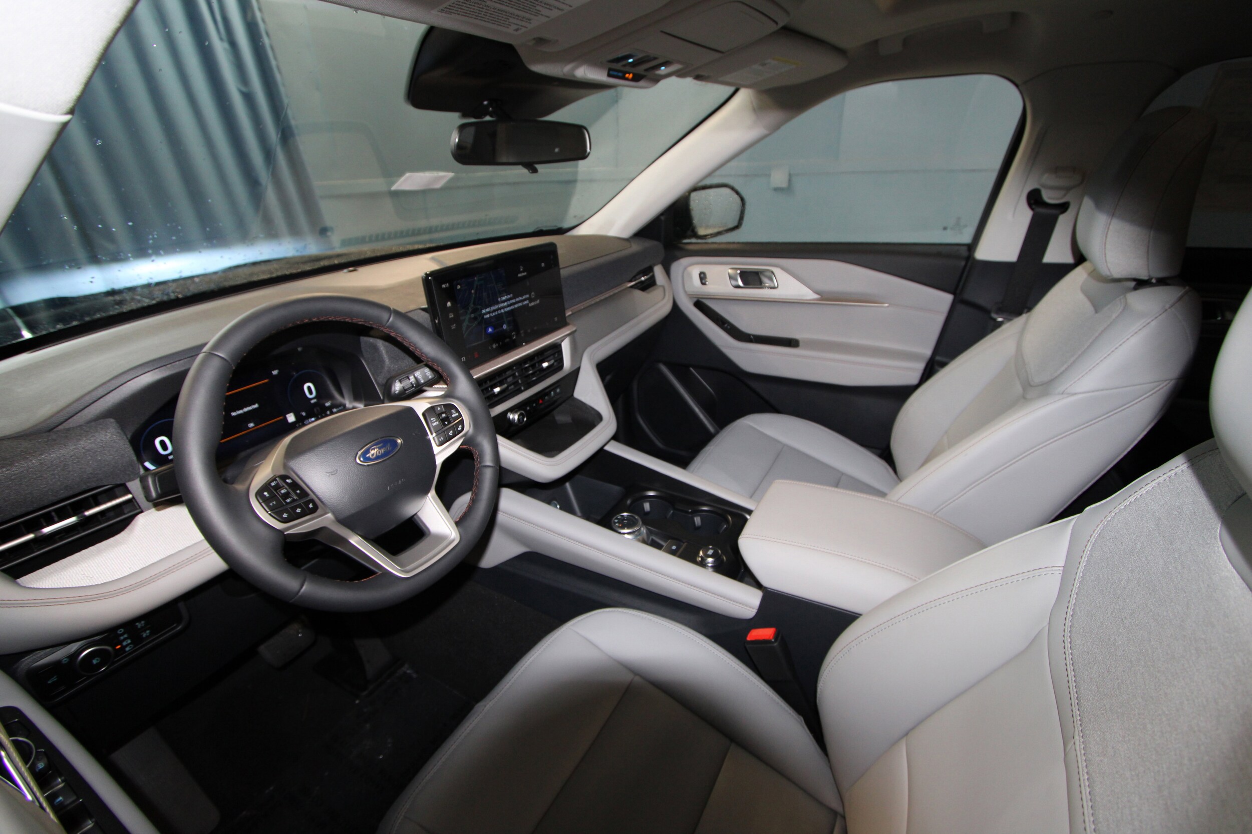 2026 Ford Explorer photo 2