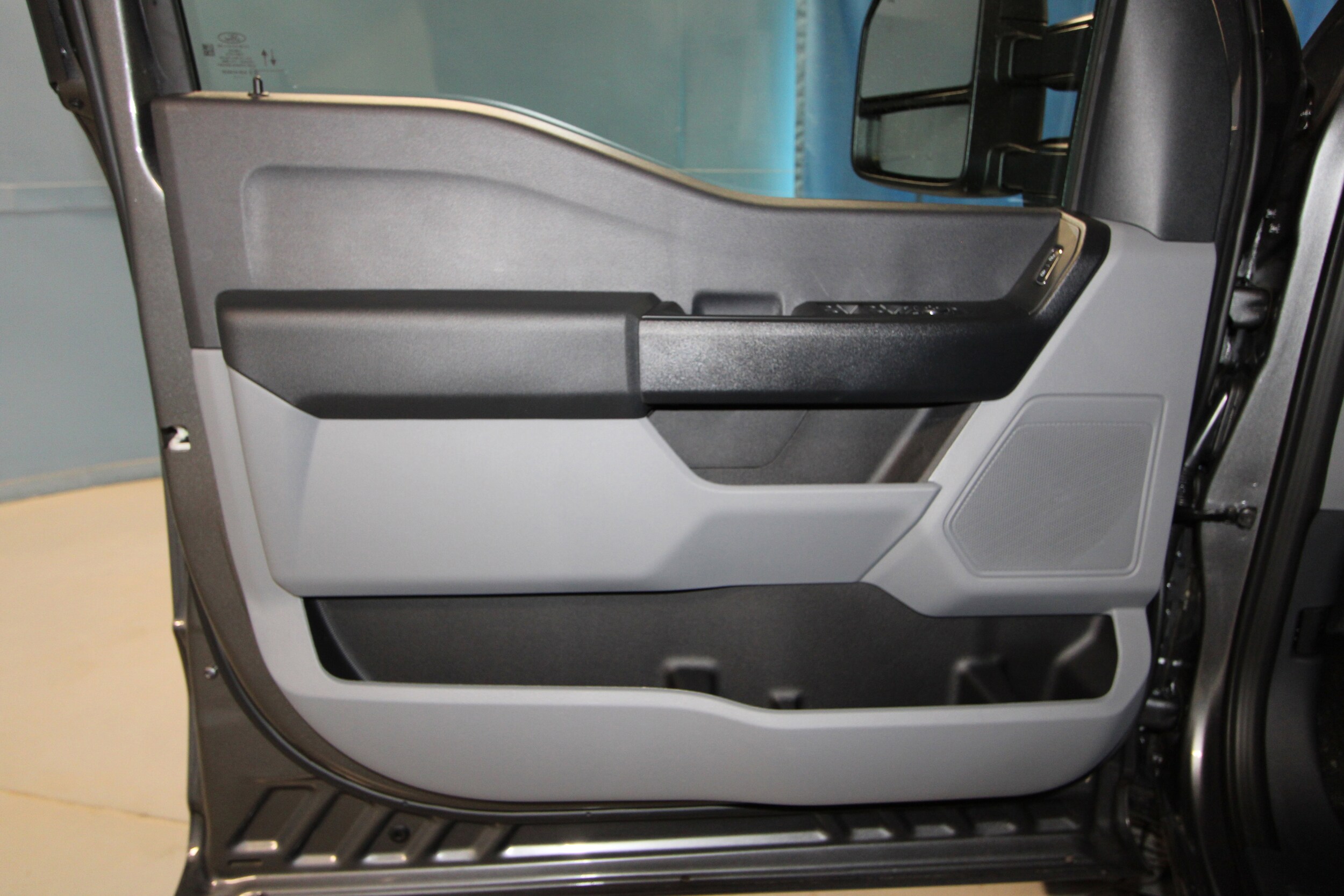 2025 Ford F-250 XL photo 4