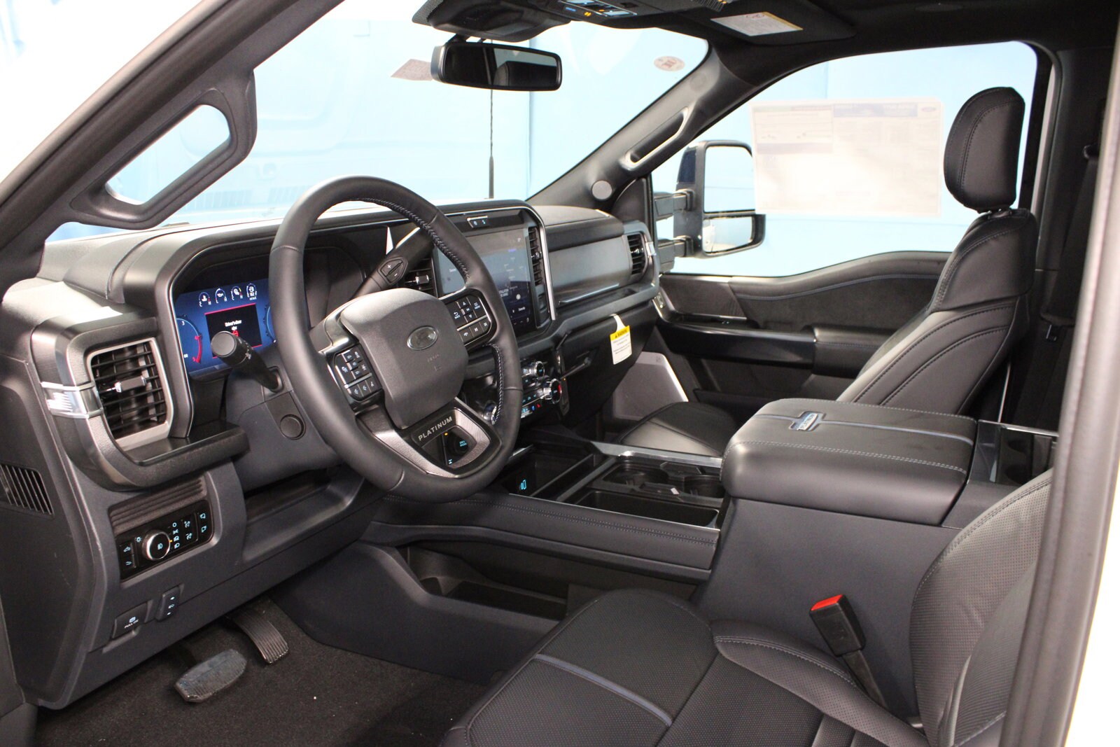 2025 Ford F-250 Platinum photo 2